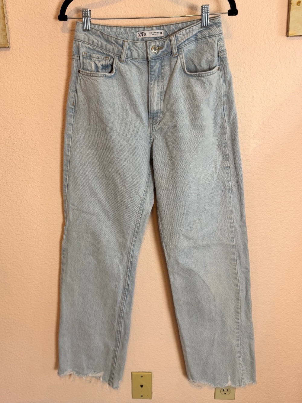 Mid-rise straight leg raw hem Zara Jeans Sz 6